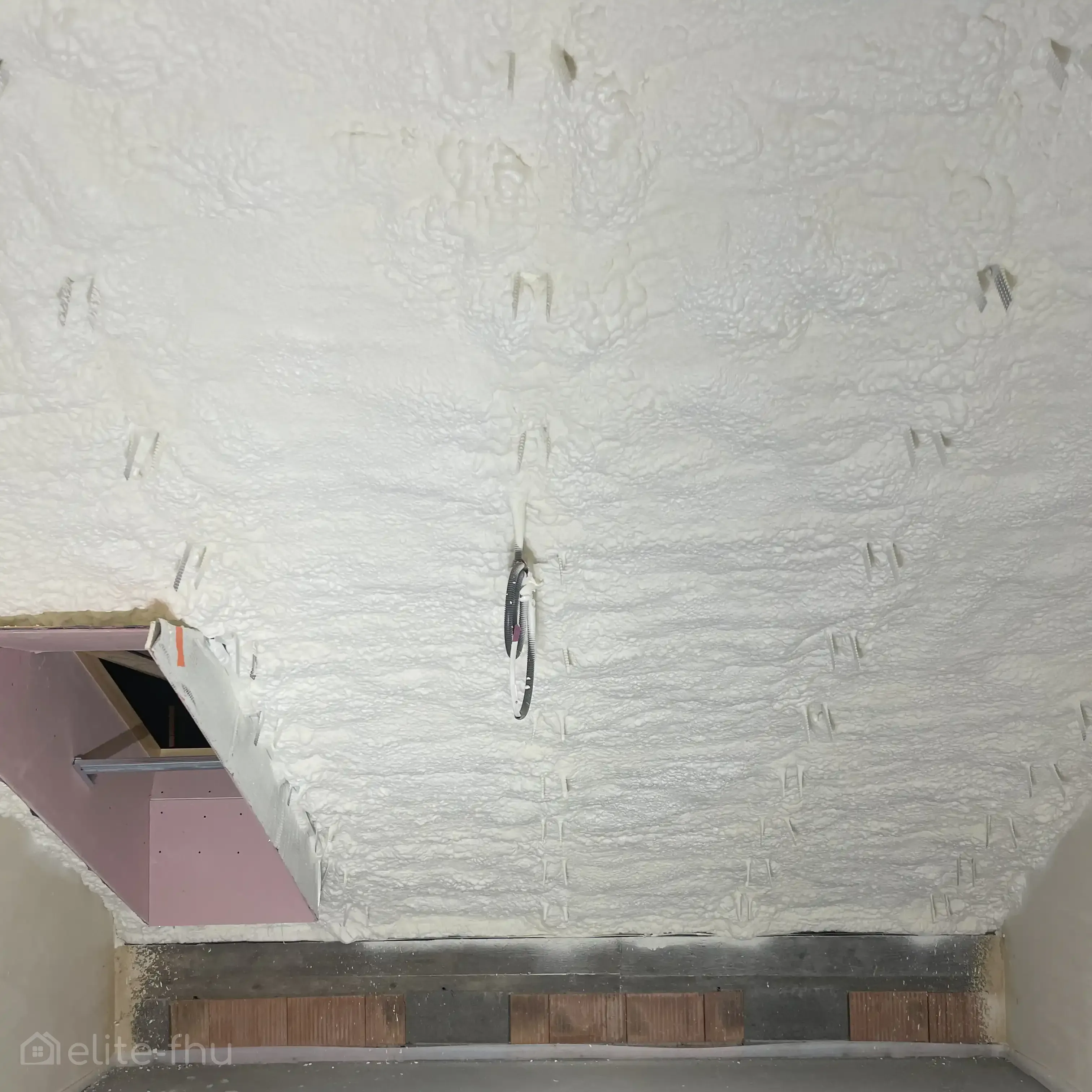 Ocieplenie pianą PUR Buczek