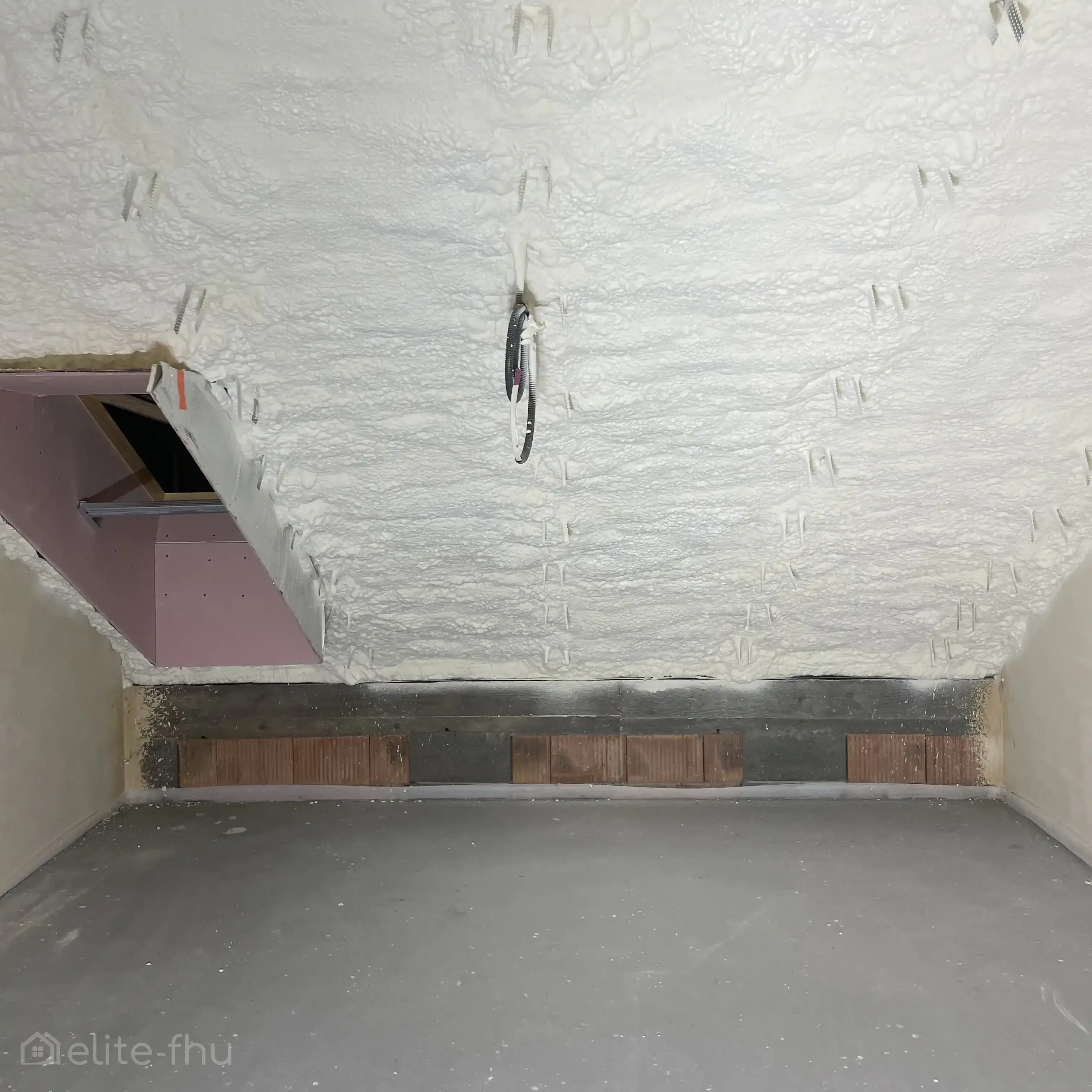 Ocieplenie pianą PUR Buczek